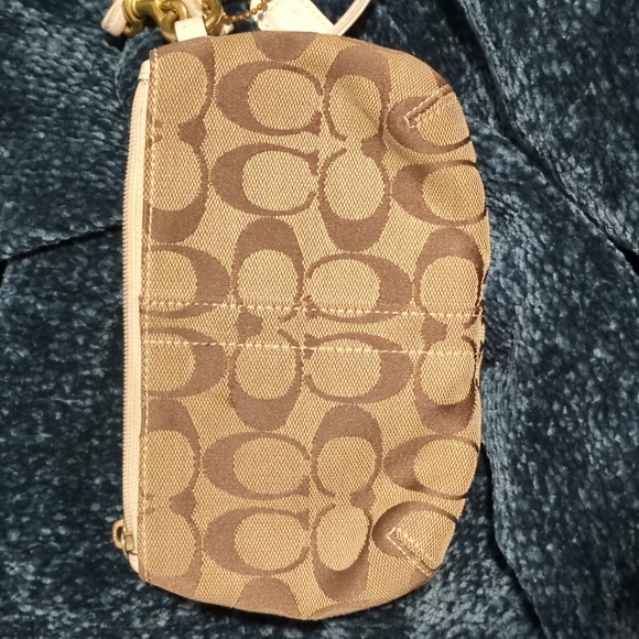 Coach Wristlet - Picture 5 of 6